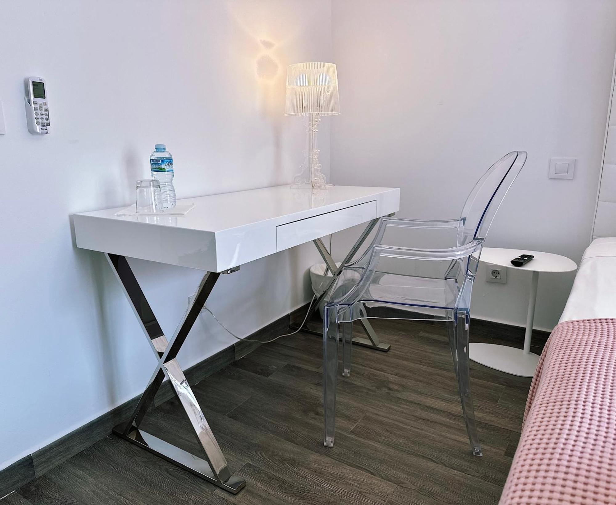Bhc Boutique Hostal Cala Millor Кала Милор Екстериор снимка